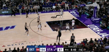 百步穿杨！菲利波夫斯基三分再中 10中6砍22分已创生涯新高