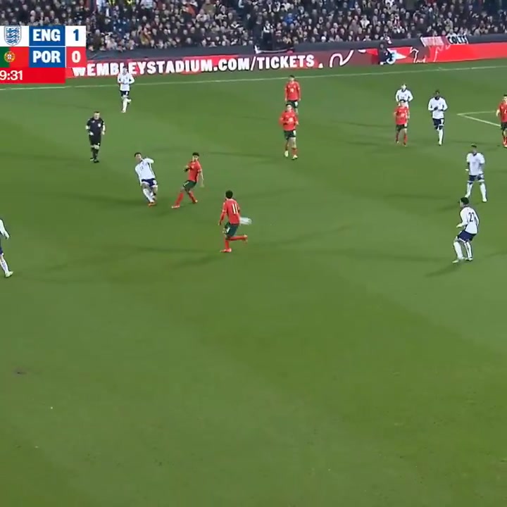 🤩金左脚！恩瓦内里精彩弧线破门，帮助U21英格兰4-2葡萄牙U21