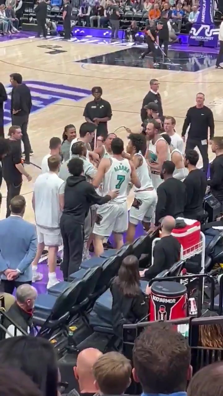 😕人心散了？此前贝恩阿尔达马冲突 莫兰特简单介入 全程微笑