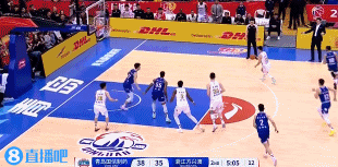 一度落后16分！孙铭徽不看人妙传助朱俊龙三分穿针 广厦扳平比分