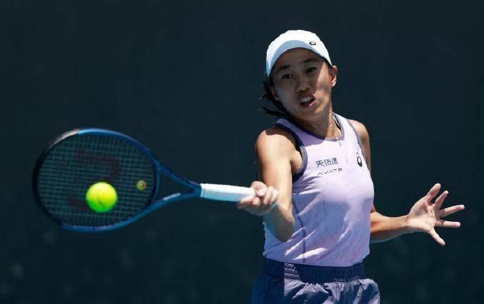 张帅送蛋横扫新科澳网青少年冠军，网友：帅姐点燃五一观赛激情